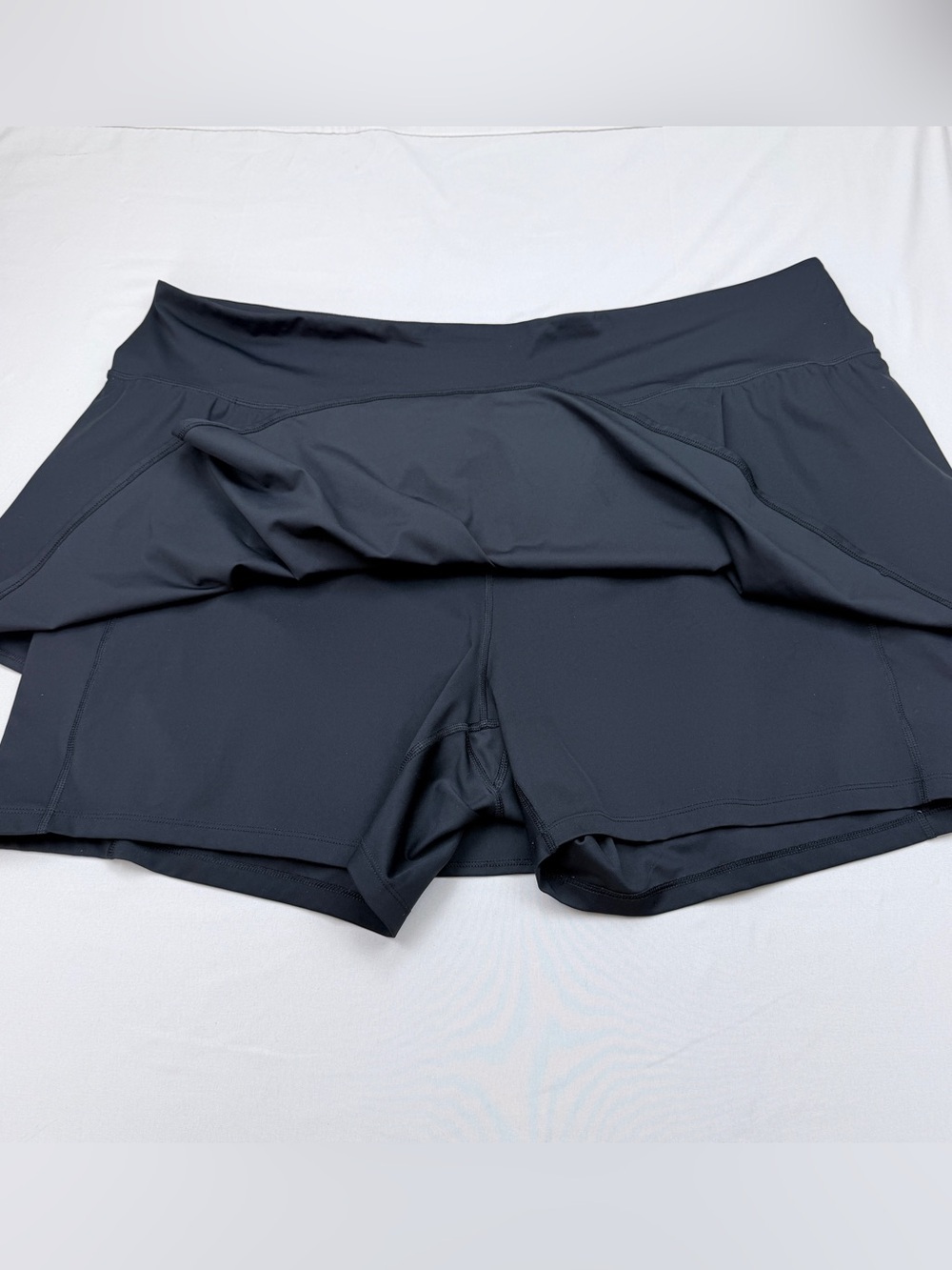 Old Navy Black Active Skort with Built-In Shorts - Picture 3 of 6